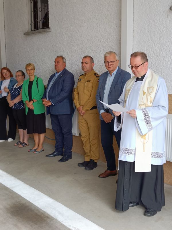 przekazanie nowego samochodu ratowniczego i agregatu pompowego dla OSP Biadacz