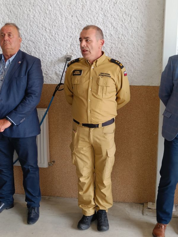 przekazanie nowego samochodu ratowniczego i agregatu pompowego dla OSP Biadacz