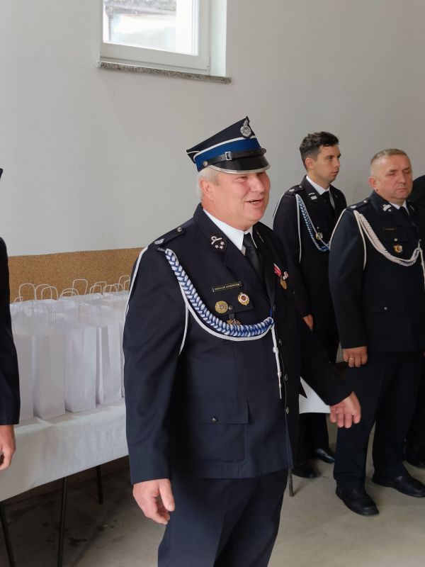 przekazanie nowego samochodu ratowniczego i agregatu pompowego dla OSP Biadacz
