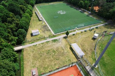 Modernizacja boiska do piłki nożnej ze sztuczną nawierzchnią oraz rozbudowa infrastruktury sportowej w Parku Miejskim w...