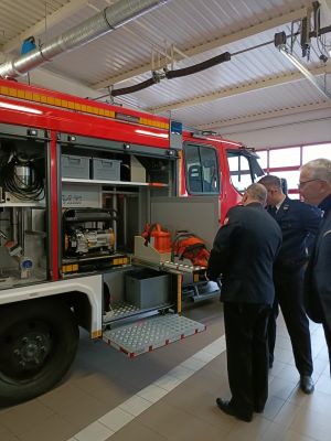 Nowy lekki samochód ratowniczo-gaśniczy dla OSP Kuniów dzięki wsparciu z Unii Europejskiej